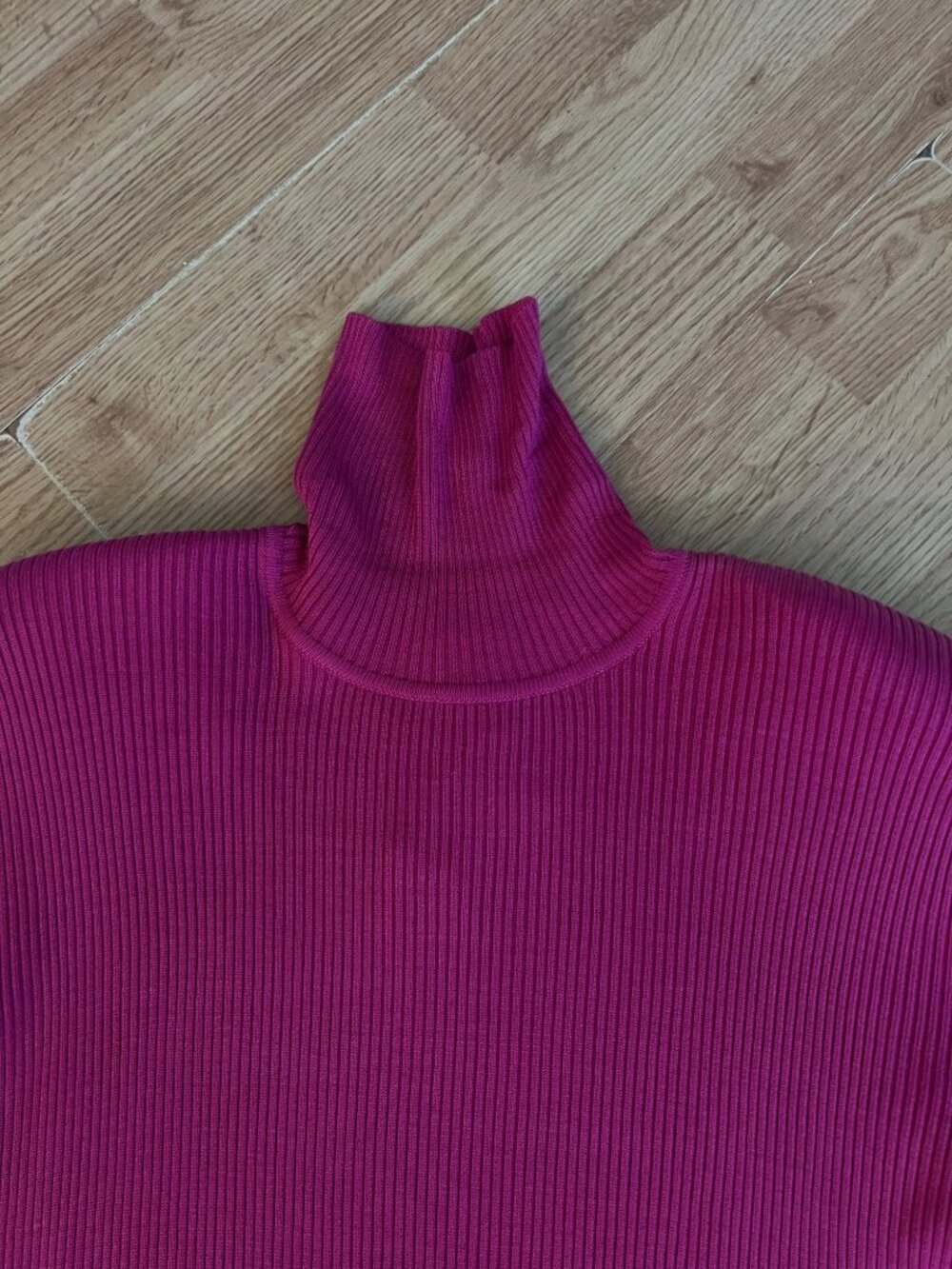 Rena Rowan Saville Ribbed Fuchsia 100% Silk Turtleneck Sweater Shoulder pads L - Picture 5 of 6